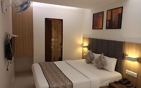 Shahi Corporate Hotel,Near Mumbai International Airport T-2